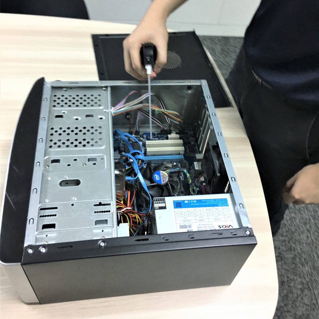 パソコン内部のクリーニングはどうやるの シンガポールのパソコン修理はカワテック